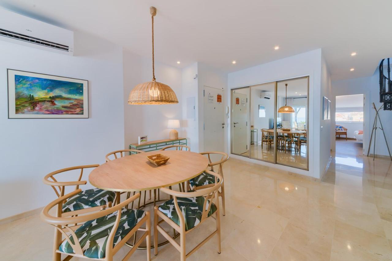 Holidays2Fuengirola Duplex With Stunning Sea View, Terraces,1St Line Beside Port المظهر الخارجي الصورة