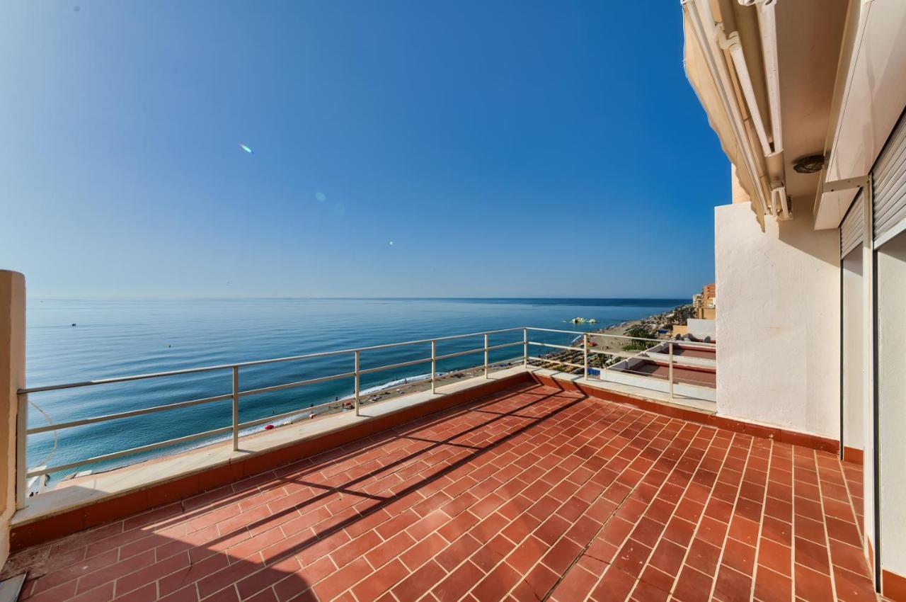 Holidays2Fuengirola Duplex With Stunning Sea View, Terraces,1St Line Beside Port المظهر الخارجي الصورة