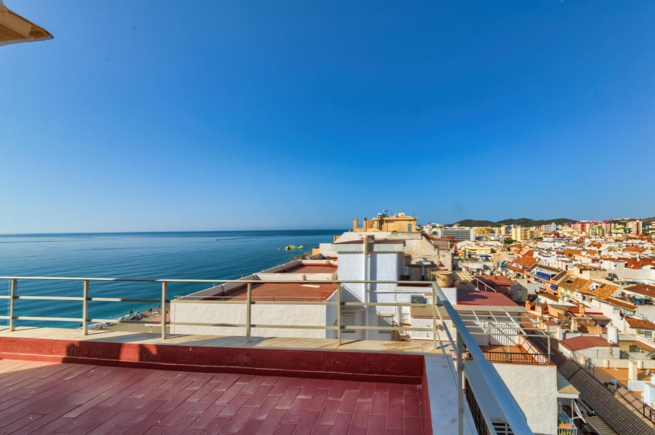 Holidays2Fuengirola Duplex With Stunning Sea View, Terraces,1St Line Beside Port المظهر الخارجي الصورة